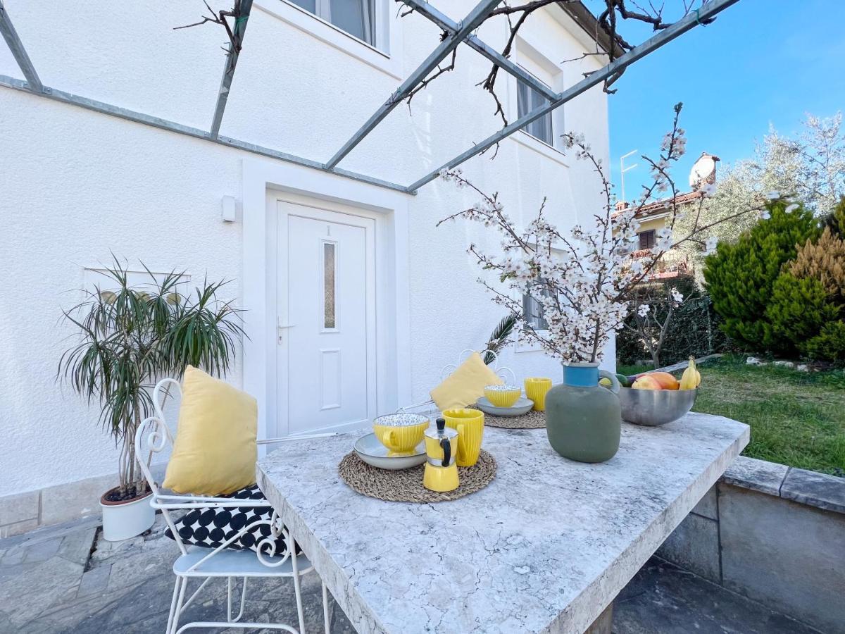 Apartments Teodora Maria Novigrad Istria Exterior foto