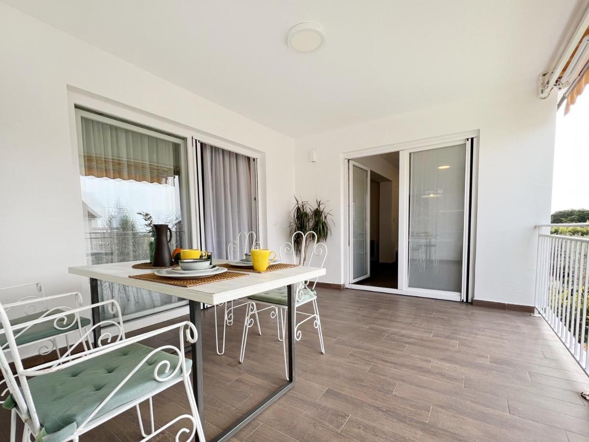 Apartments Teodora Maria Novigrad Istria Exterior foto